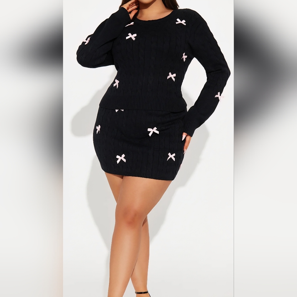 Fashion Nova Black Mini Skirt with Pink Bows